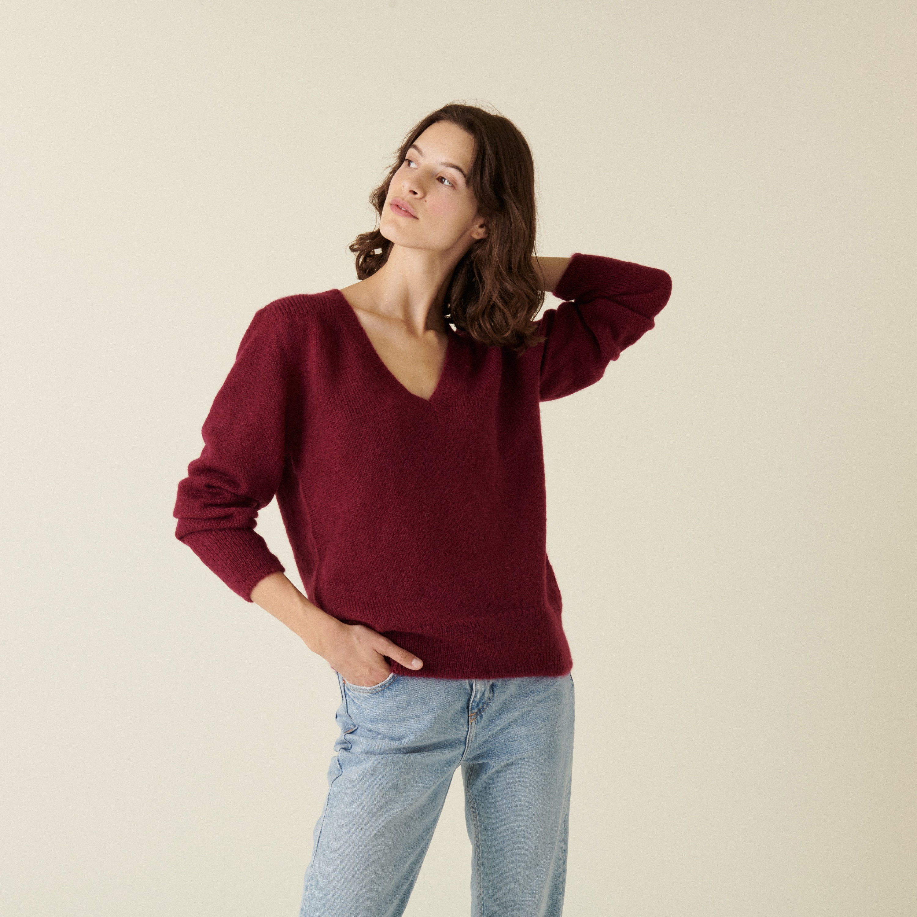 V-neck mohair sweater with ribbed edges - Astrid