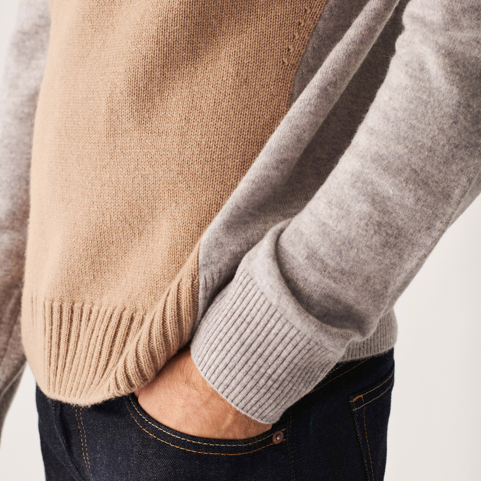 https://us.montagut.com/25586-thickbox_default/two-tone-cashmere-sweater-with-raglan-sleeves-amalfi.jpg