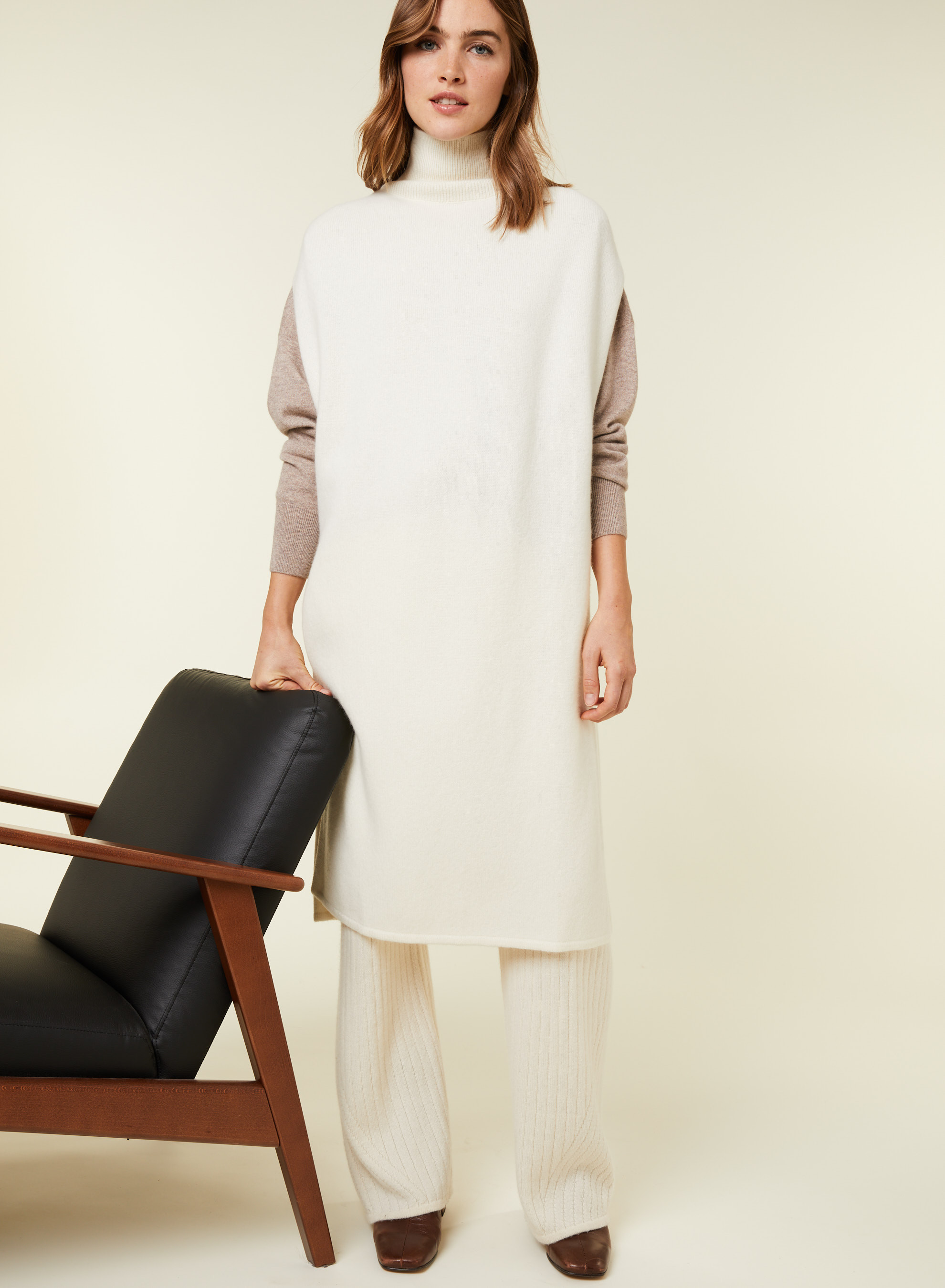 https://us.montagut.com/29767-thickbox_default/sleeveless-high-neck-tunic-in-wool-and-cashmere-garance.jpg