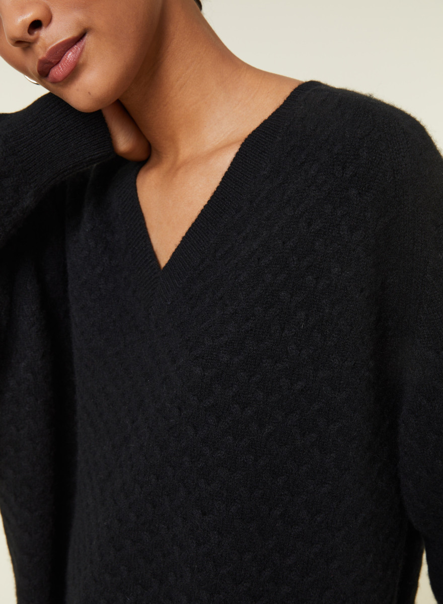 V-neck sweater with slits in cashmere dots - Giulia