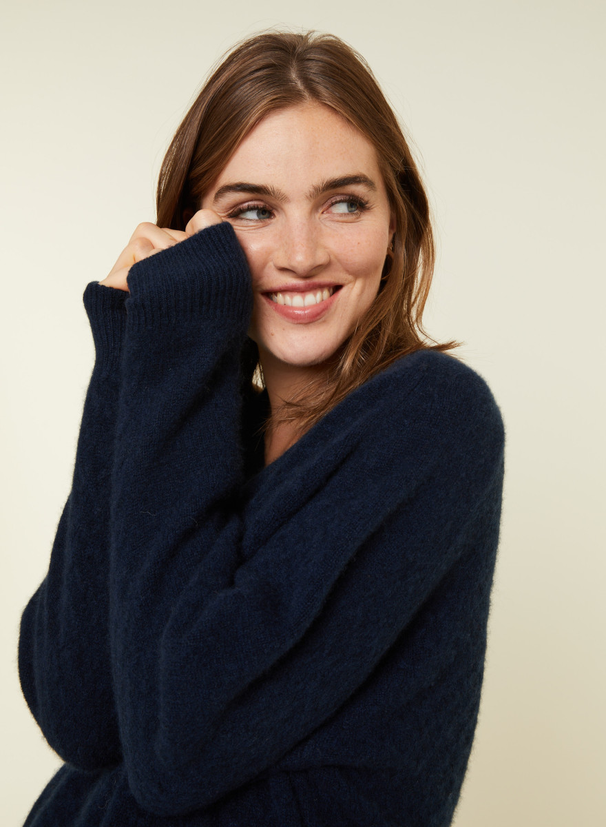 V-neck sweater with slits in cashmere dots - Giulia