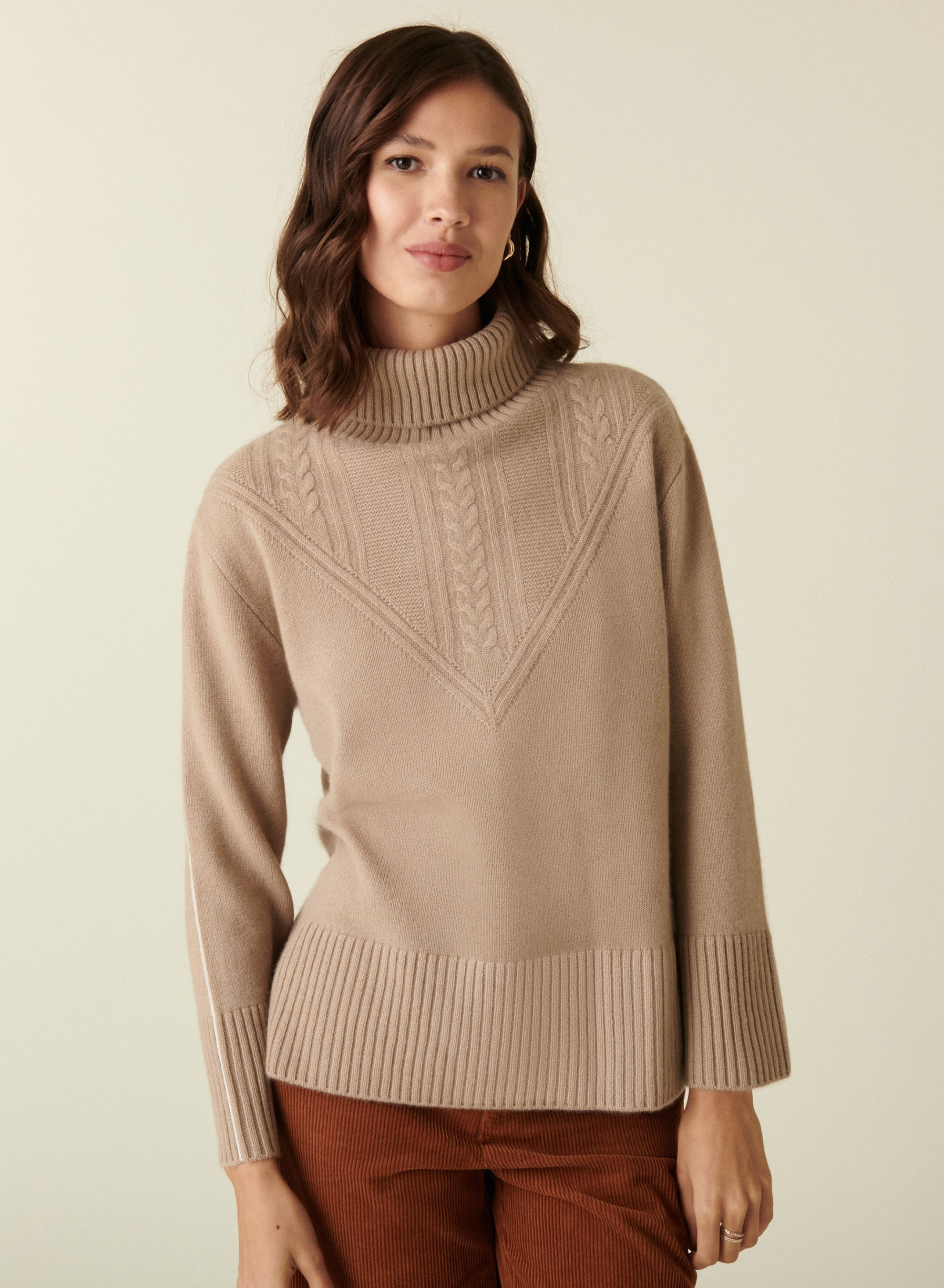 https://us.montagut.com/30587/loose-cashmere-turtleneck-sweater-derna.jpg