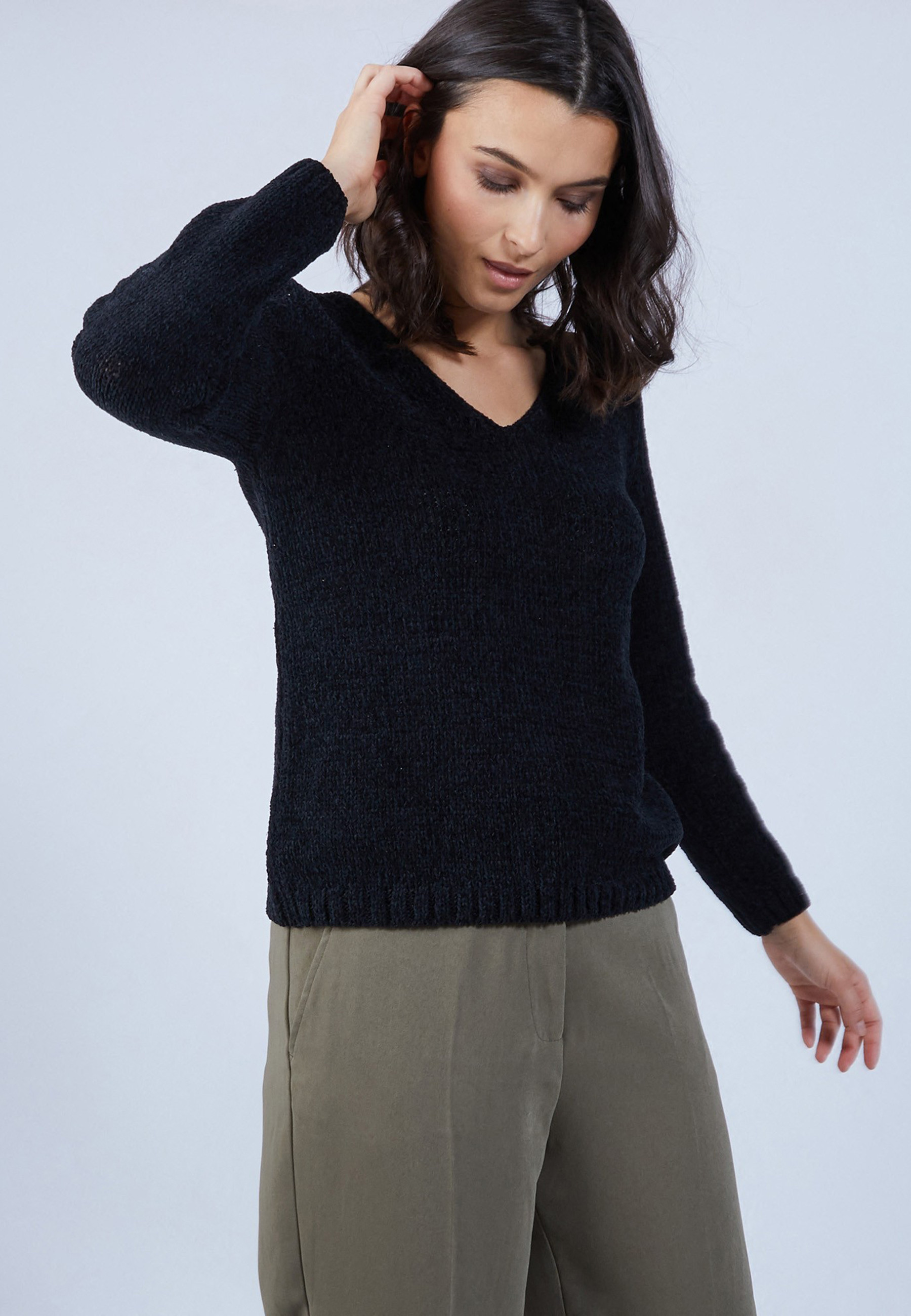 Velour v sale neck sweater