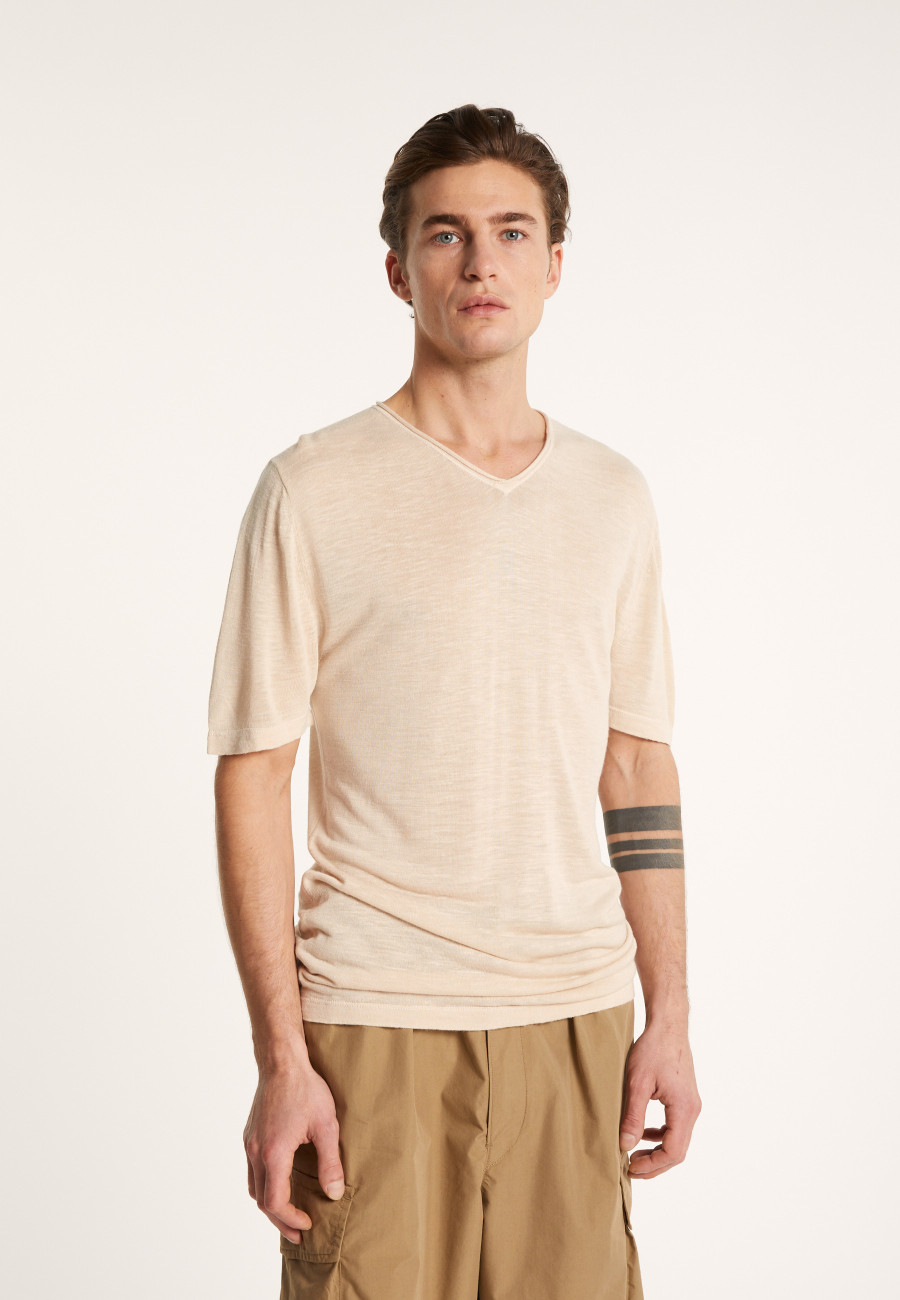 V-neck t-shirt in flamed linen - Reuben