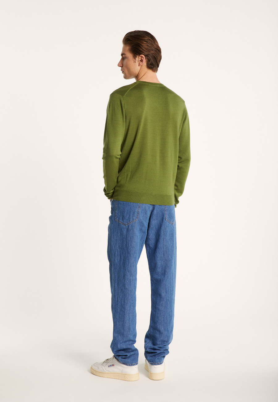 V-neck jumper in merino wool - Elmo