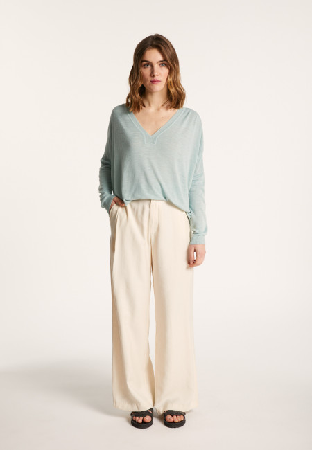 Long-sleeved V-neck t-shirt in slub linen - Beja