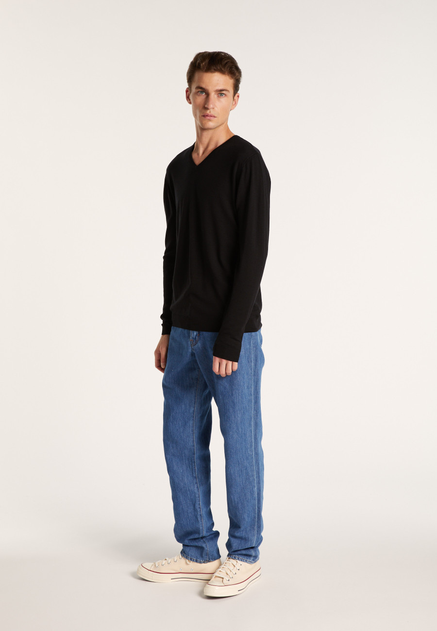 V-neck jumper in wool and silk - Basil
