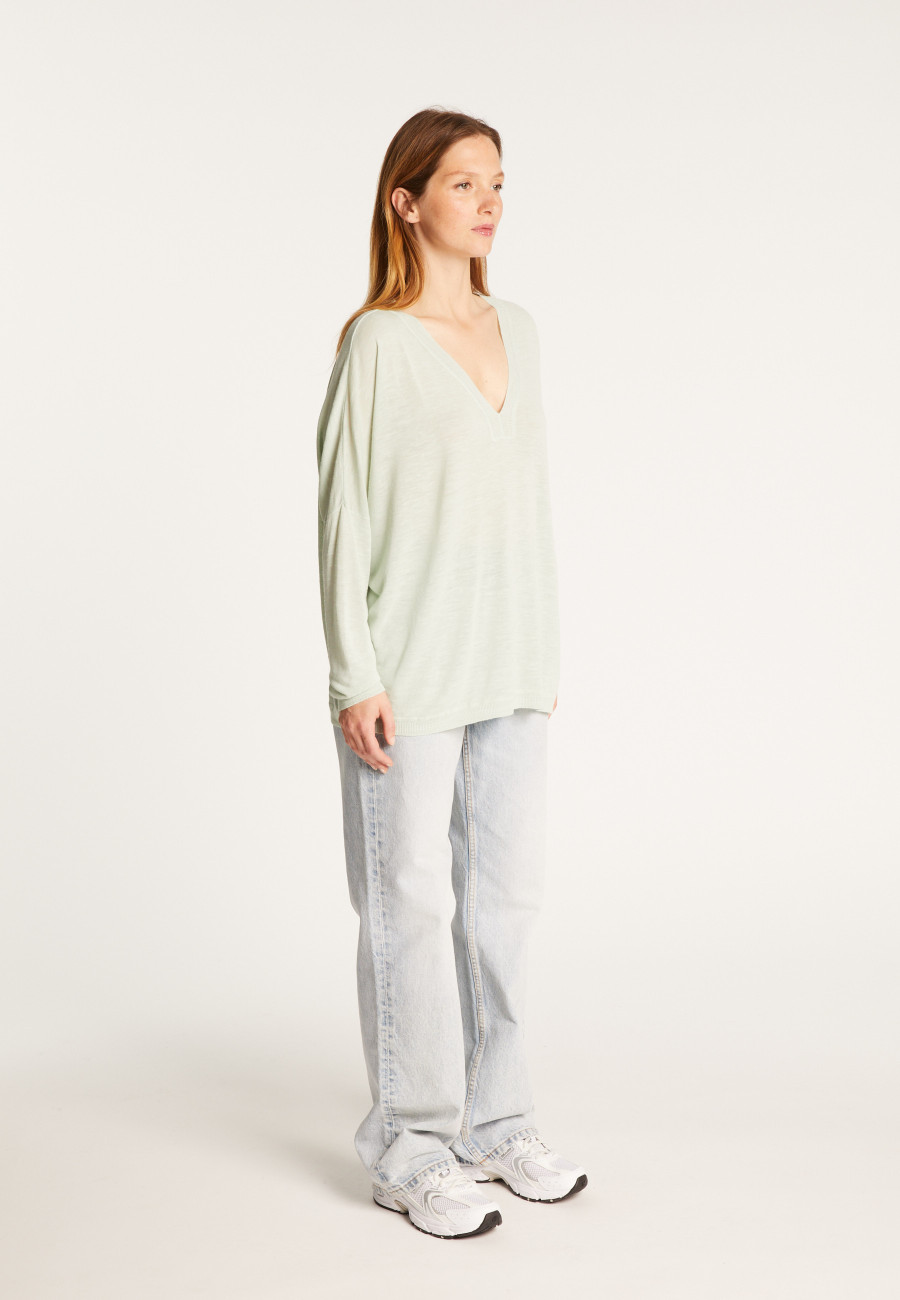 Oversized v-neck flamed linen t-shirt - Beja