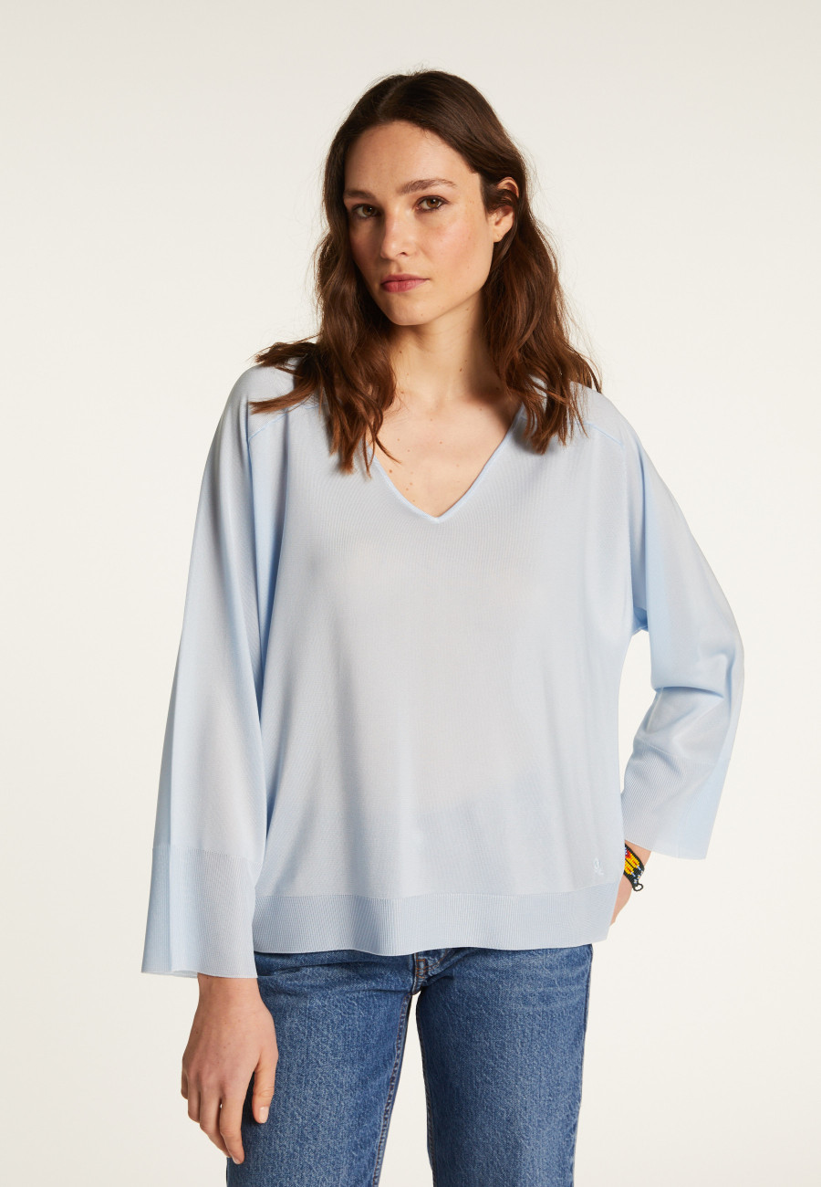 V-neck sweater in light thread - Delly